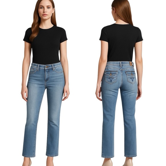 INC International Concepts Light Wash Bootcut Jeans Embroidered Pocket Size 6P - Picture 1 of 4